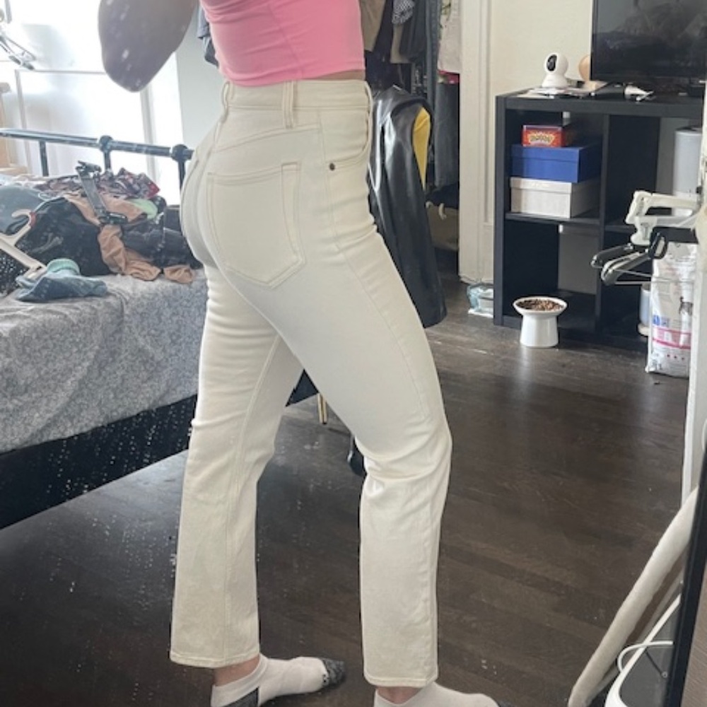 Abercrombie & Fitch Cream High-Rise Ankle Jeans